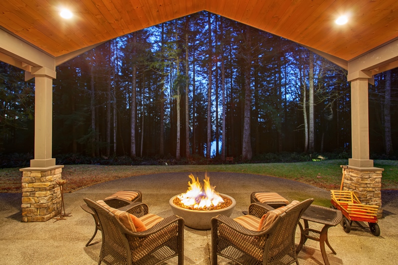 outdoor fireplace fire pit