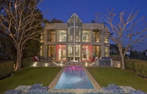 Rihanna Beverly Hills rental